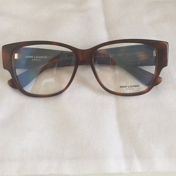 YSL sunglasses ๐ฅ๐ฅ - Picture 1 of 6